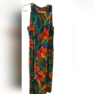 Vintage 80s Leslie Lucks Sleevless Hawaiian Floral Tiki Dress